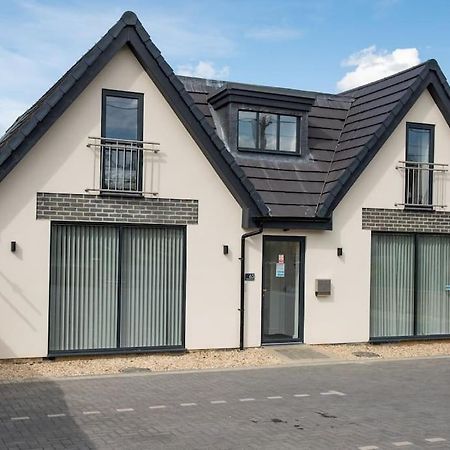 Rosey Lodge -1Bedroom Cousy Flat - Parking, Netflix, Wifi - Close To Blenheim Palace & Oxford - F5 Kidlington Exterior photo
