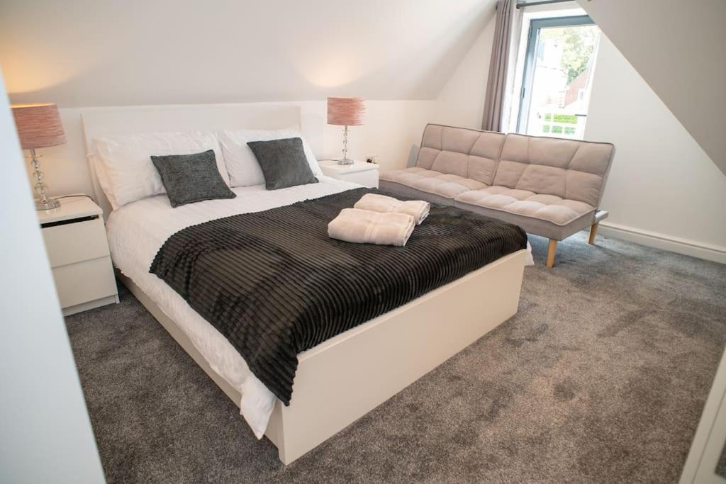 Rosey Lodge -1Bedroom Cousy Flat - Parking, Netflix, Wifi - Close To Blenheim Palace & Oxford - F5 Kidlington Exterior photo